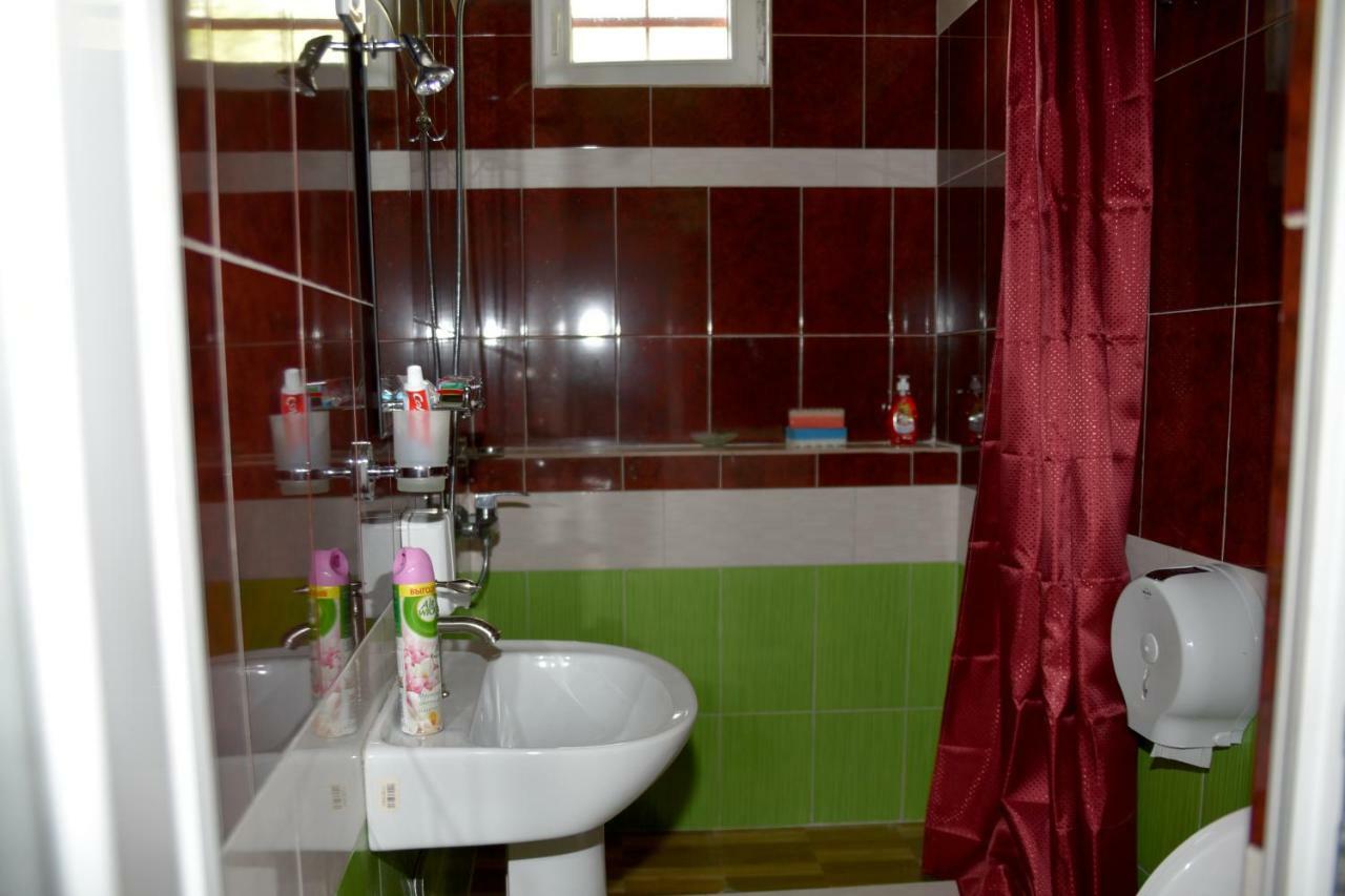Nikala Bed and Breakfast Telavi Exteriör bild